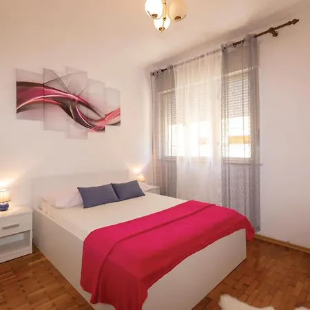Apartament In W/ Outdoor Swimming Pool, Outdoor Swimming Pool&2 Bedrooms Zadar