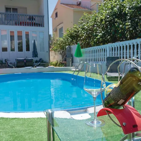 Apartment Lovely In With Kitchen Zadar