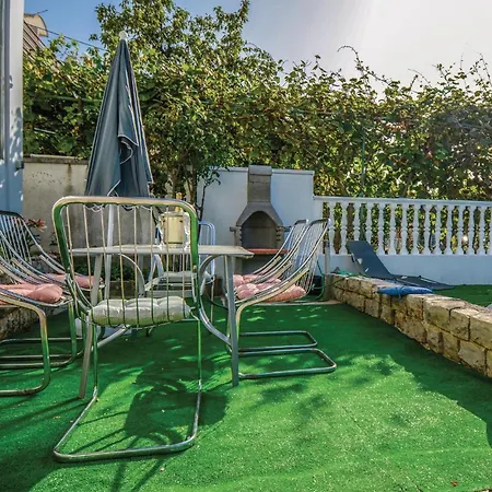 Apartment Lovely In With Kitchen Zadar